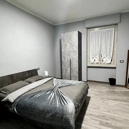 A.P. Appartamento O Camera Corsico Bagian luar foto