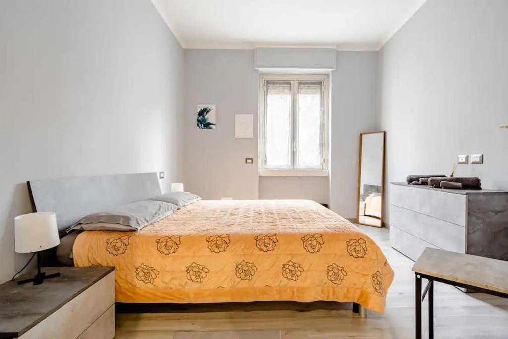 A.P. Appartamento O Camera Corsico Bagian luar foto